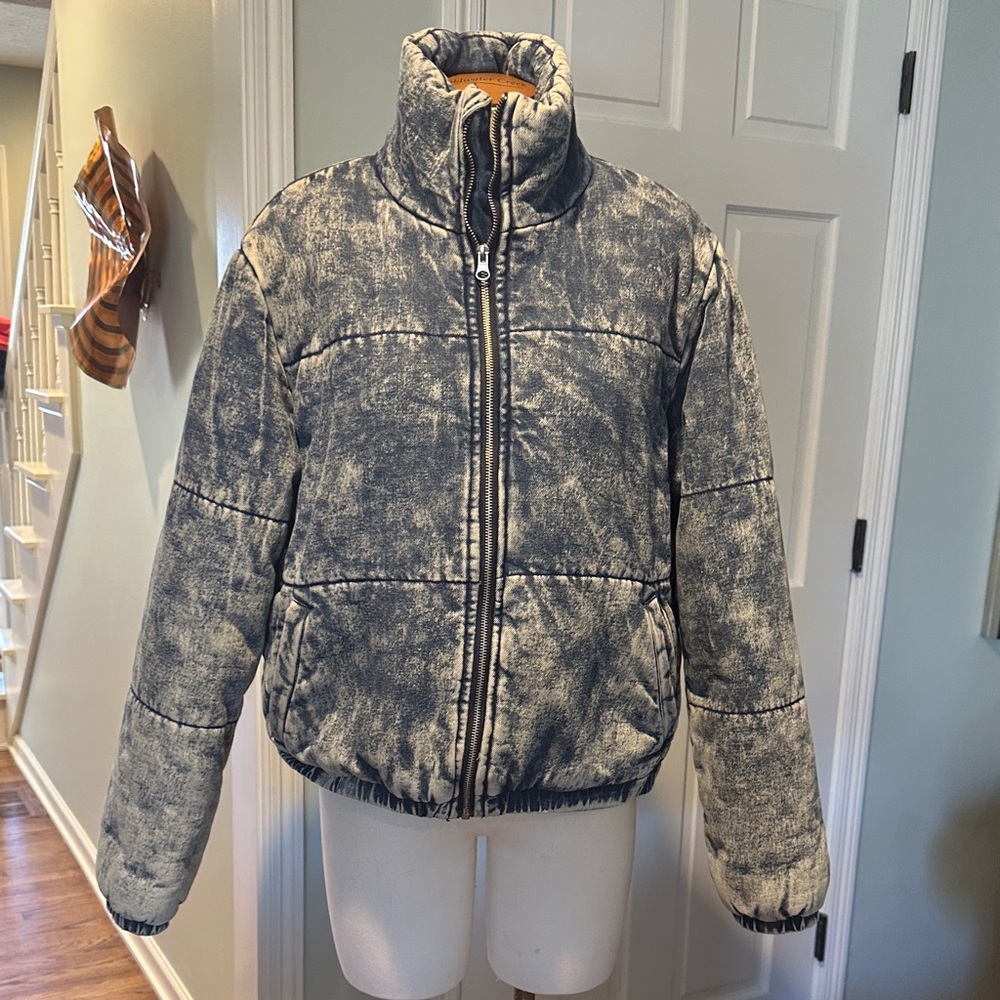 Vigoss stonewash denim Puffer Jacket bomber style sz large